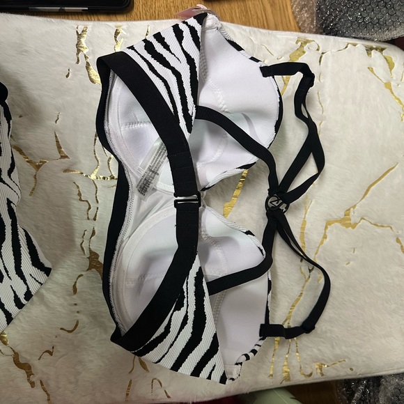 Victoria’s Secret Zebra Print Set Sz: M - Picture 7 of 8